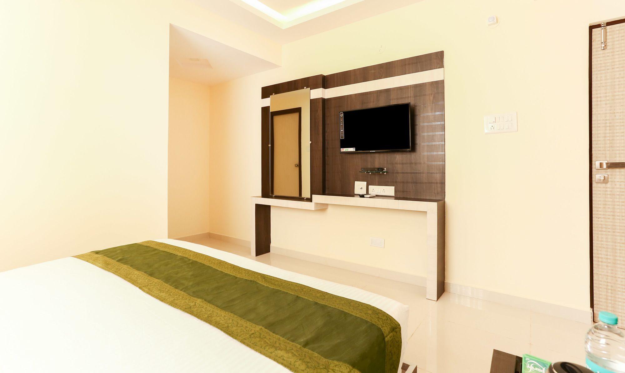 Fabhotel Rotano Suites - Yelahanka 벵갈루루 외부 사진