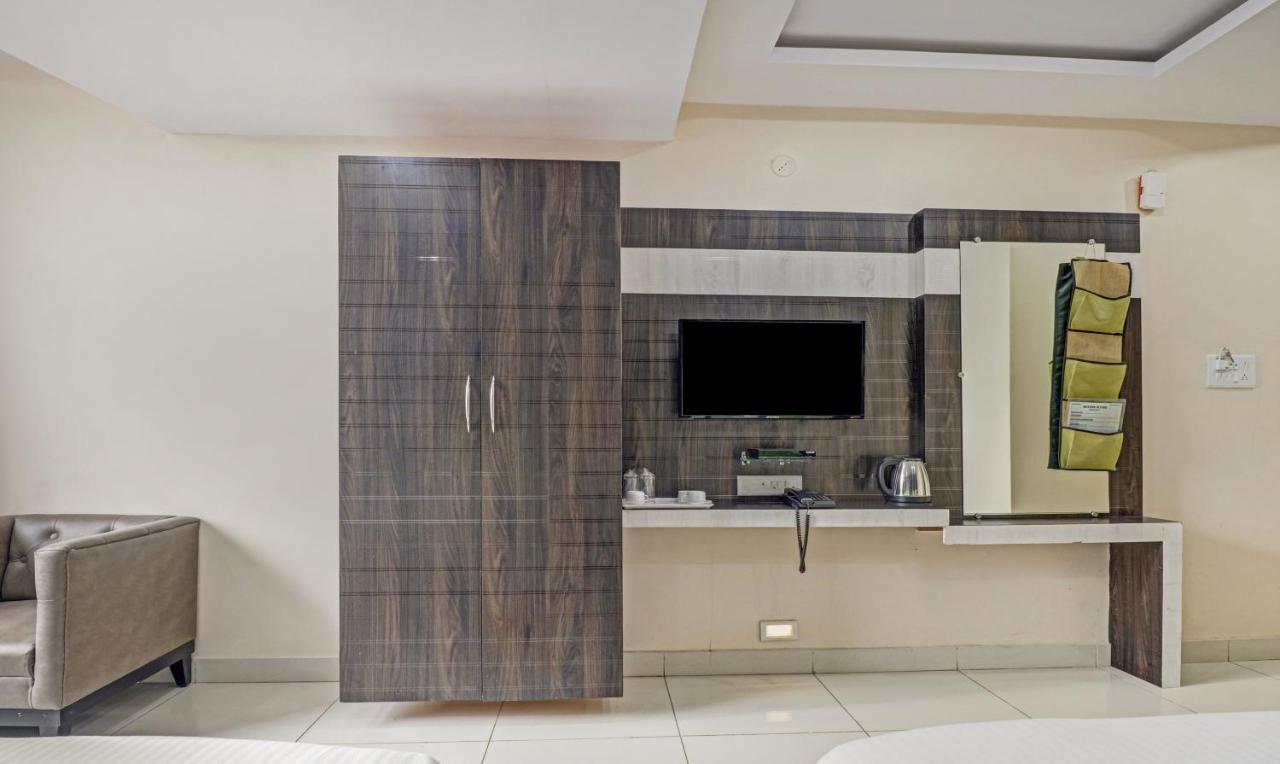 Fabhotel Rotano Suites - Yelahanka 벵갈루루 외부 사진